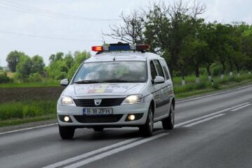 Polițiștii au plecat în urmărire, cu autospeciala de serviciu. Foto: observatoruldeprahova