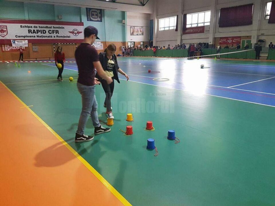Activități sportive și expoziție de desene, la Centrul Școlar ,,Sf. Andrei’’ din Gura Humorului