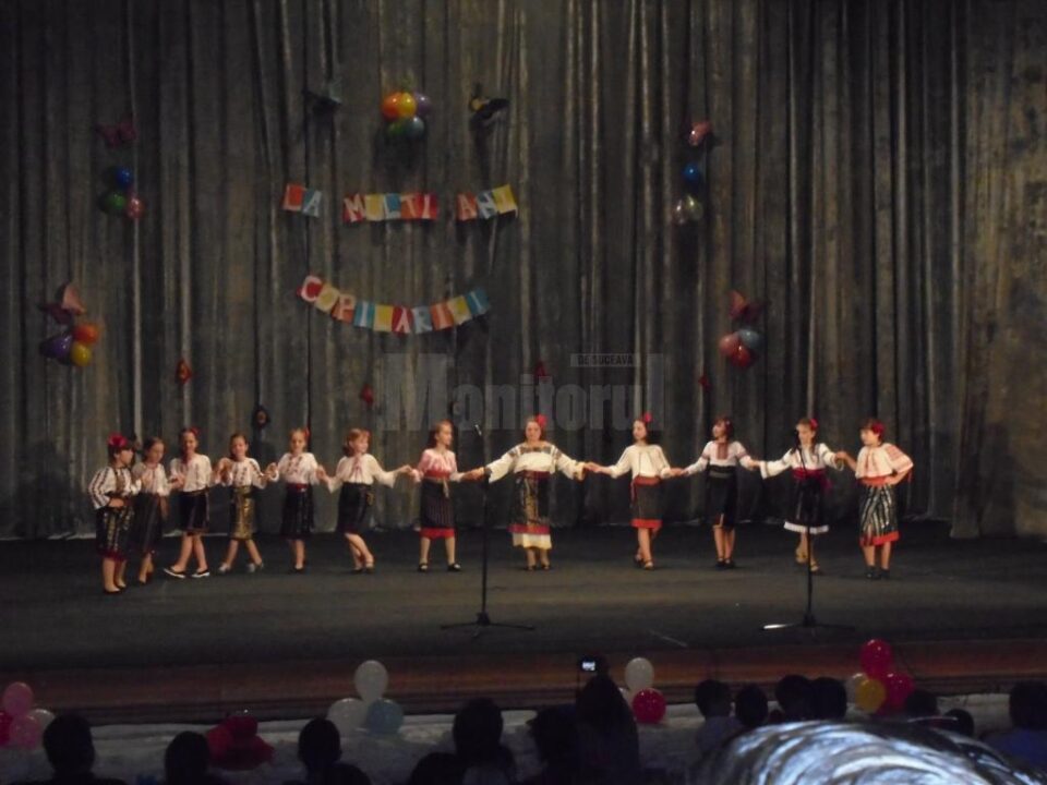 „Jocurile copilăriei”, serbare la Școala Gimnazială Nr. 1 Suceava