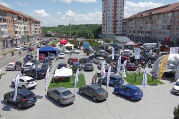 Salonul Auto Bucovina, cea mai mare expoziție de mașini din regiune, s-a deschis ieri la Suceava