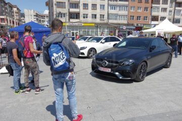 Salonul Auto Bucovina, cea mai mare expoziție de mașini din regiune, s-a deschis ieri la Suceava