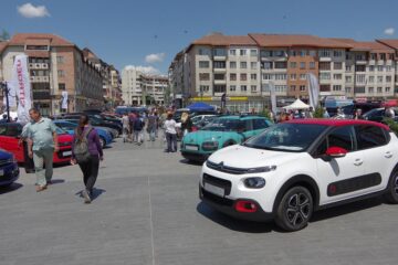 Salonul Auto Bucovina, cea mai mare expoziție de mașini din regiune, s-a deschis ieri la Suceava