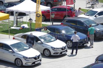 Salonul Auto Bucovina, cea mai mare expoziție de mașini din regiune, s-a deschis ieri la Suceava