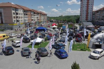 Salonul Auto Bucovina, cea mai mare expoziție de mașini din regiune, s-a deschis ieri la Suceava