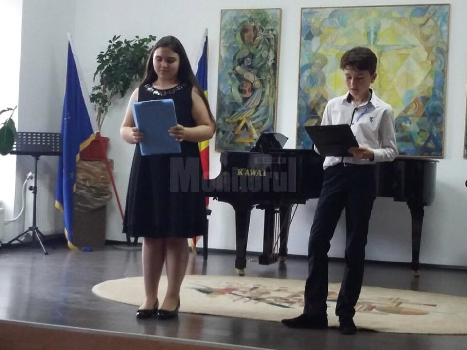 Proiectul „Mereu împreună”, dedicat elevilor cu părinții plecați la muncă în străinătate, derulat la Colegiul de Artă