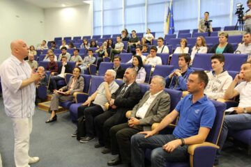 Uimitoare invenții și cercetări ale elevilor, prezentate la o competiție națională găzduită de USV