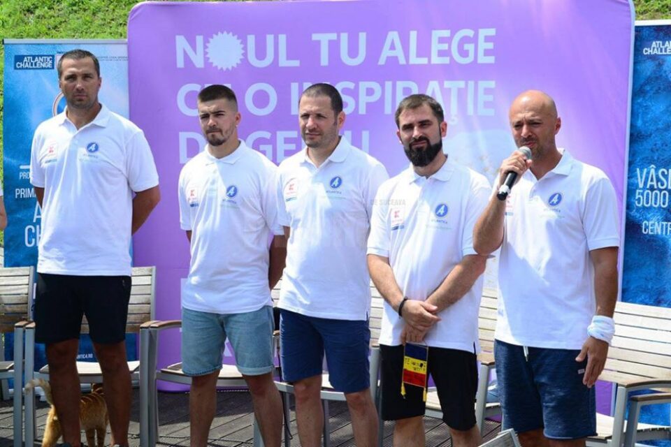 Un fălticenean traversează Marea Neagră într-o ambarcațiune cu vâsle, în încercarea de a doborî un record mondial