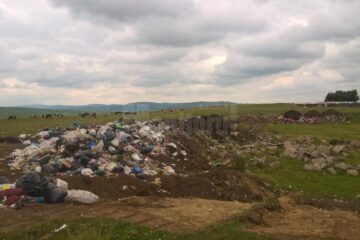 Așa arăta sâmbătă terenul unde erau aruncate gunoaiele
