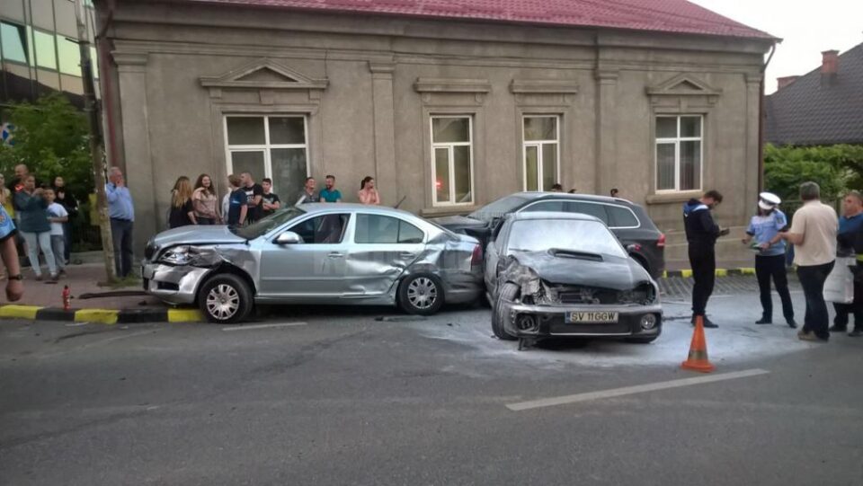 Cele trei mașini implicate în accident