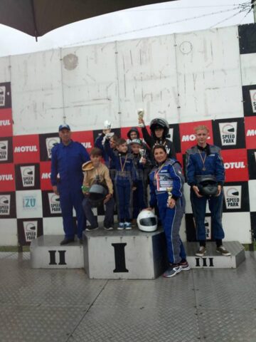 Premii pentru elevi de la Palatul Copiilor, la Campionatului Național de Karting Școlar