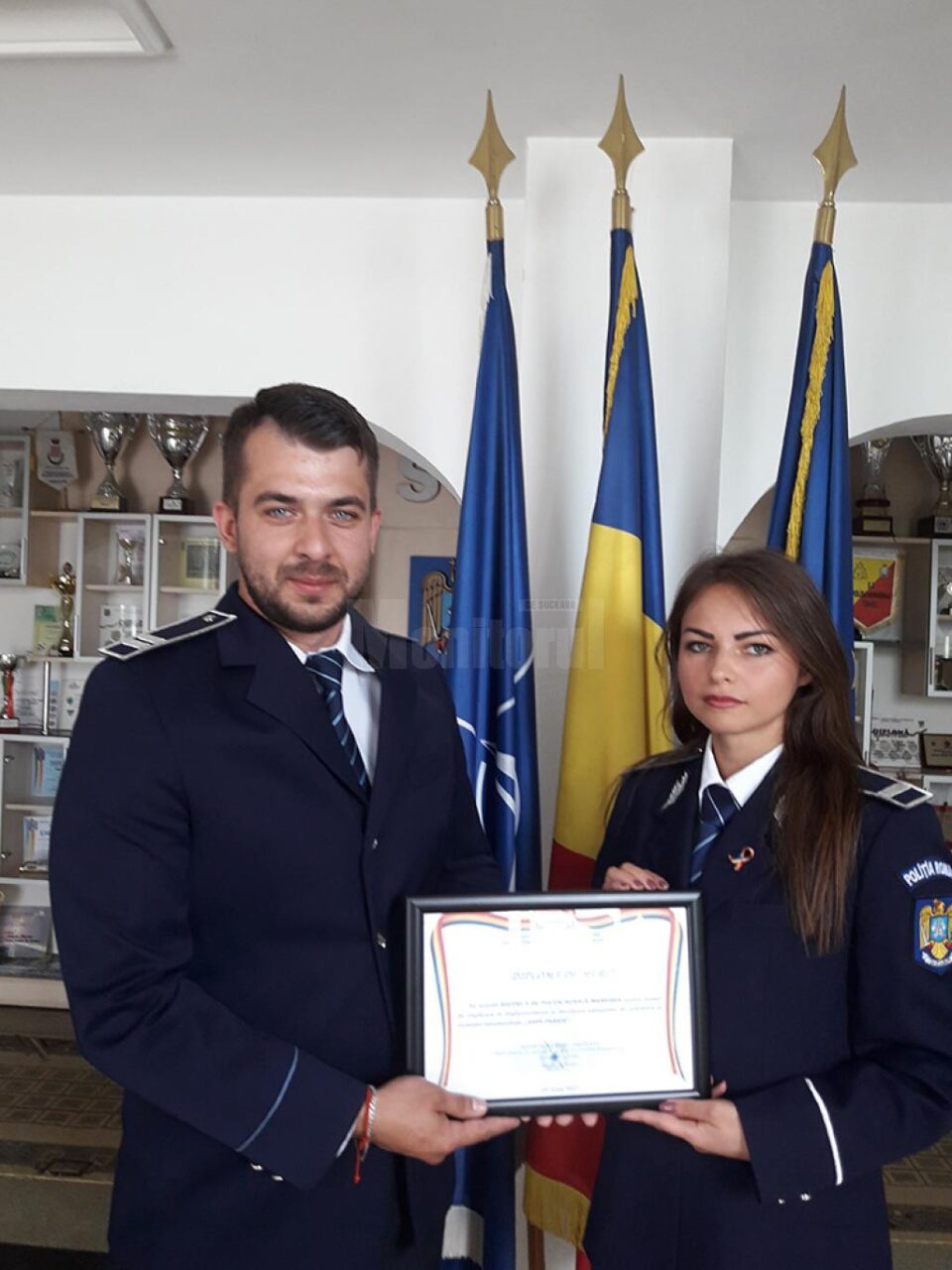 Diploma de merit pentru polițiștii de la Marginea cu privire la implicarea în cazurile de violență în familie