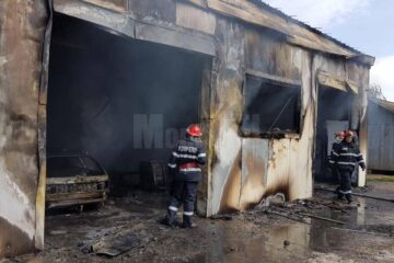 Incendiu la un atelier auto din Dumbrăveni