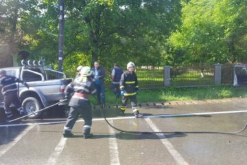 Autoturismul de teren care venea dinspre Frasin, al cărui șofer s-a trezit cu VW-ul în față