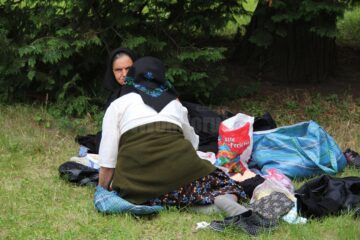 Pelerinii au înfruntat căldura, dar și ploaia care a urmat și s-au rugat neîncetat Sfântului Ioan cel Nou de la Suceava