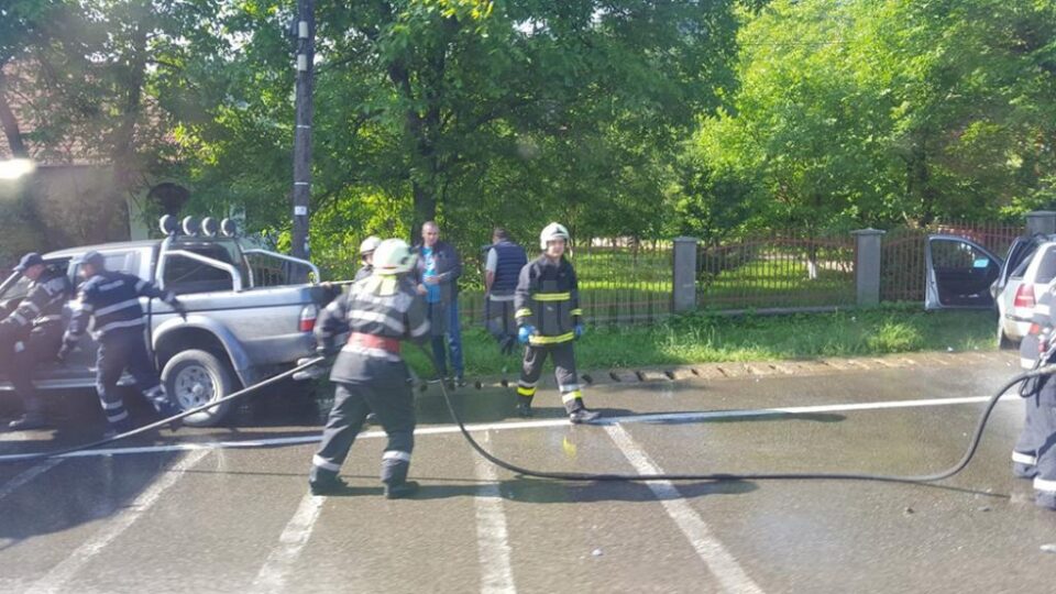 Autoturismul de teren care venea dinspre Frasin, al cărui șofer s-a trezit cu VW-ul în față