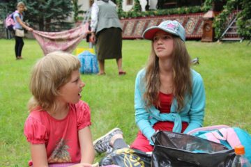 Pelerinii au înfruntat căldura, dar și ploaia care a urmat și s-au rugat neîncetat Sfântului Ioan cel Nou de la Suceava