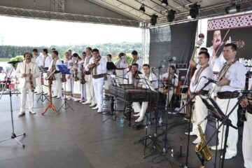 Nicolae Botgros și „Lăutarii” de la Chișinău au fermecat publicul sucevean