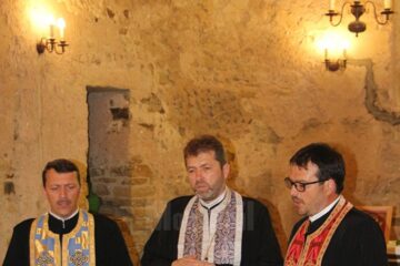 Slujba religioasă a fost oficiată de preoții Vasile Baltag, Gabriel Herea și Gheorghe Moroșanu