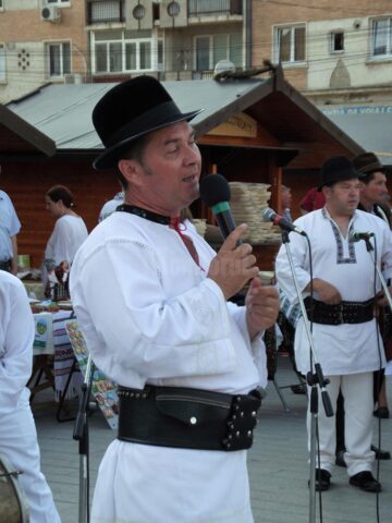 Spectacolul folcloric „Satul meu cu doruri multe”