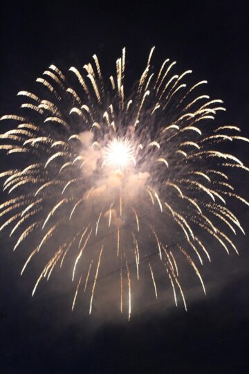 Bere Gratis, Celia, Oana Radu, ploaie cu găleata și superbe focuri de artificii la Zilele Sucevei