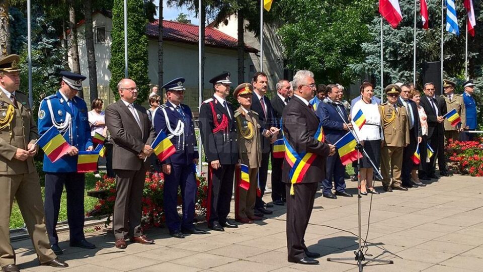 Ceremonie publică la Suceava pentru marcarea Zilei Drapelului Național