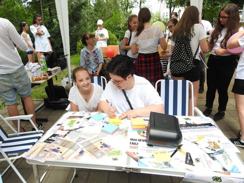 Adolescenții se implică în acțiuni de prevenire a consumului de droguri