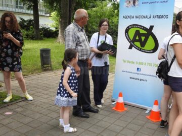 Adolescenții se implică în acțiuni de prevenire a consumului de droguri