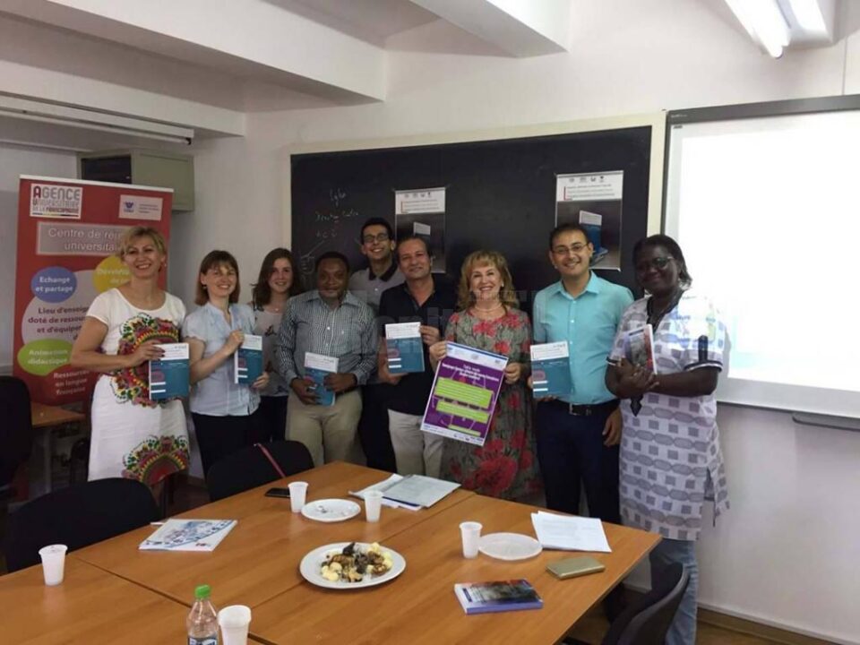 Universitari și doctoranzi de la cele două universități partenere Universitari și doctoranzi de la cele două universități partenere