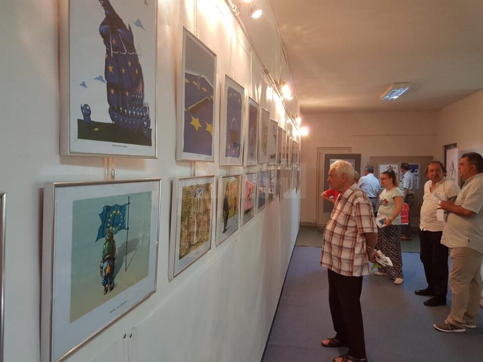 Vernisajul Expoziției Internaționale de Grafică Satirică Bucovina – România 2