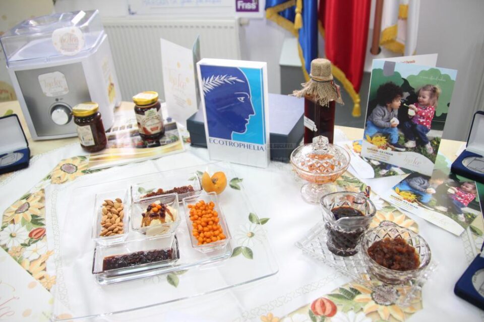 Înghețata cu topinambur, cătină și lapte din sâmburi de caisă este produsul cu care patru masterande vor reprezenta România la faza internațională „Ecotrophelia”