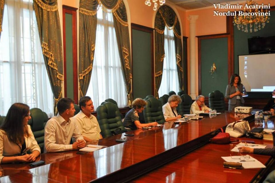 Masa rotundă „Eminescu în limbile lumii”, la Cernăuți