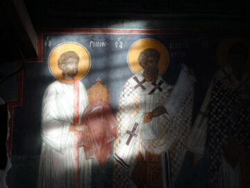 26 februarie 2017: La ora 8. 11 proiecția solară se îndreaptă spre icoana Sfântului Andrei Criteanul. Canonul care îi poartă numele se cântă de a doua zi
