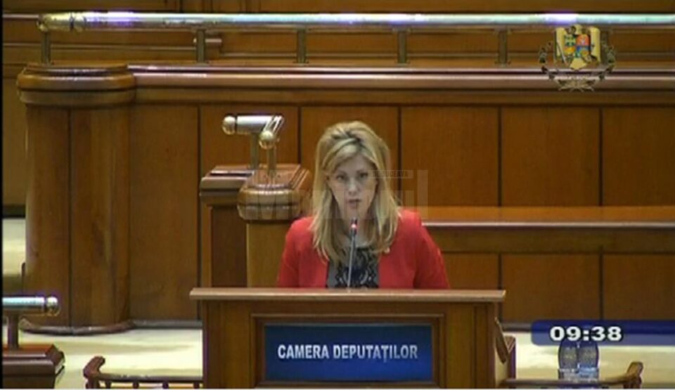 Deputatului PSD de Suceava Maricela Cobuz i s-a reproșat, printre altele, că a votat împotriva moțiunii de cenzură la adresa Guvernului Grindeanu