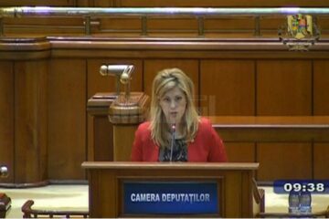Deputatului PSD de Suceava Maricela Cobuz i s-a reproșat, printre altele, că a votat împotriva moțiunii de cenzură la adresa Guvernului Grindeanu
