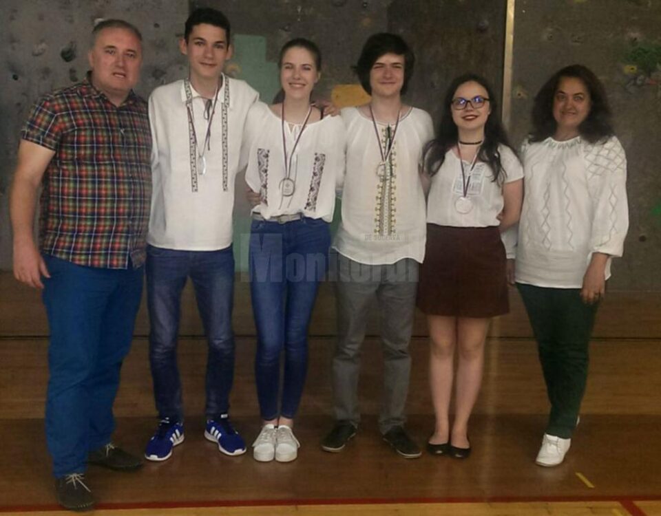 Lotul României, alături de profesorii însoțitori