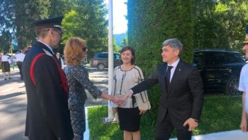 Urmași ai răzeșilor lui Ștefan cel Mare, din Moldova, Basarabia și Bucovina, au venit să se închine la mormântul voievodului de la Putna