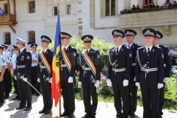 Urmași ai răzeșilor lui Ștefan cel Mare, din Moldova, Basarabia și Bucovina, au venit să se închine la mormântul voievodului de la Putna