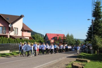 Urmași ai răzeșilor lui Ștefan cel Mare, din Moldova, Basarabia și Bucovina, au venit să se închine la mormântul voievodului de la Putna