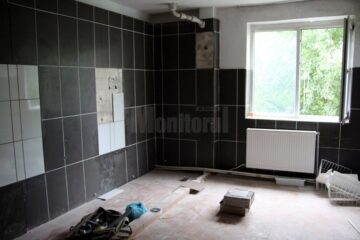 Baia pe care o vor împărți cele 18 familii de chiriași