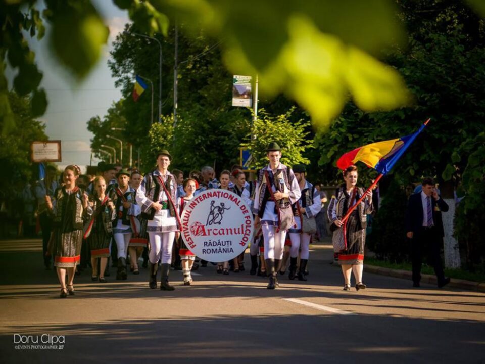 Festivalul Internațional de Folclor „Arcanul”. Foto: Doru Clipa Festivalul Internațional de Folclor „Arcanul”. Foto: Doru Clipa