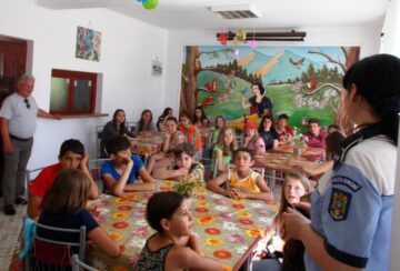 Sute de copii vor beneficia și în această vacanță de tabere și școli de vară