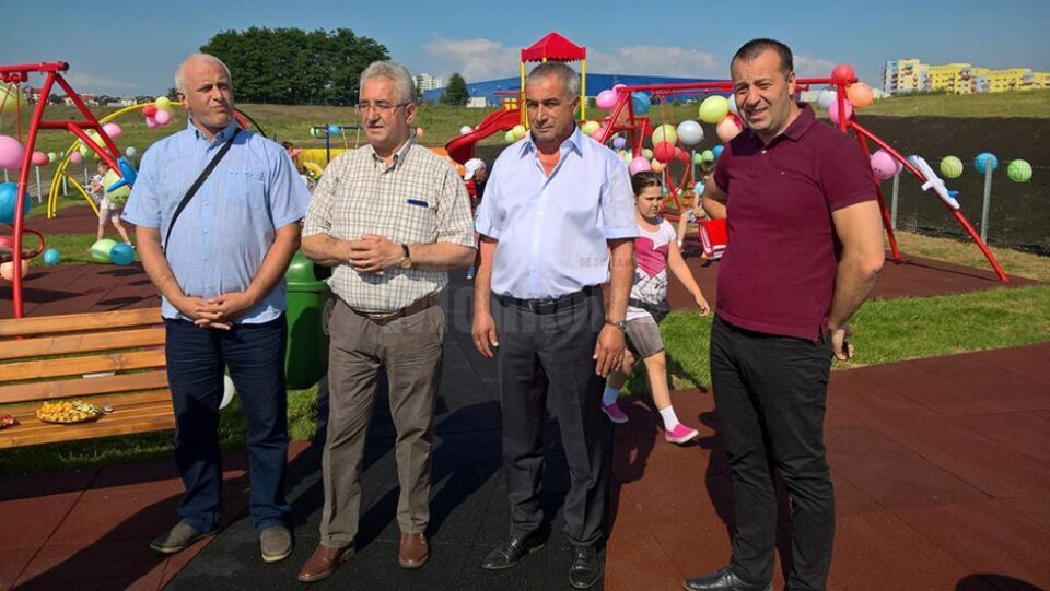 Noul loc de joacă a fost inaugurat ieri, la blocurile ANL din zona Metro