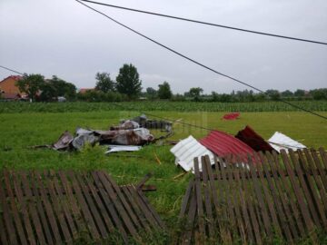 Acoperișul școlii din Vadu Moldovei a fost smuls de vânt