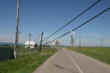 O bătrână de 86 de ani, dependentă de aparatul de oxigen, victimă a fluctuațiilor de tensiune din rețeaua electrică