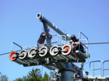 Exercițiu de salvare a unor persoane blocate în telescaun