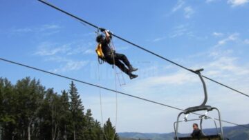 Exercițiu de salvare a unor persoane blocate în telescaun