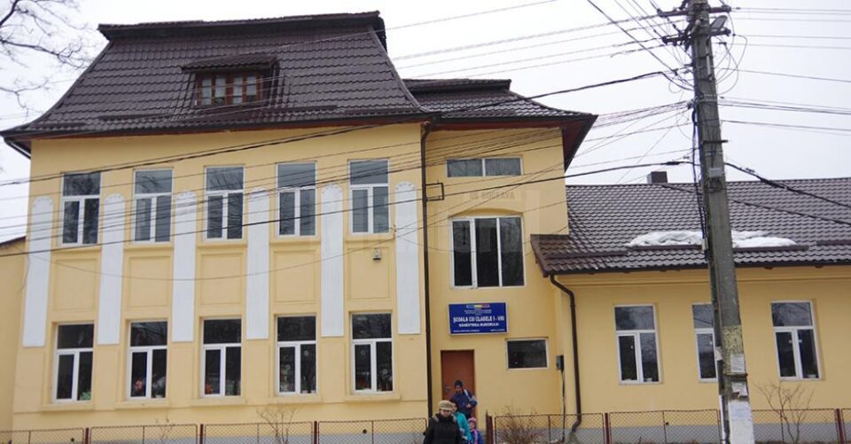 Fosta Școală Gimnazială din Mănăstirea Humorului