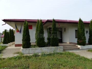 Școala modernizată din Udești. Clădirea nu deservește nimănui în prezent