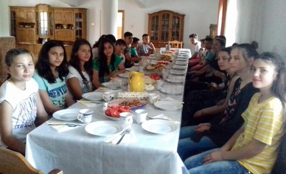 Tabără de recreație, educație morală și spirituală, la Mănăstirea Probota