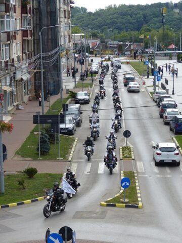 Bicicliștii și motocicliștii au deschis ediția de anul acesta a programului „Pelerin în Bucovina”